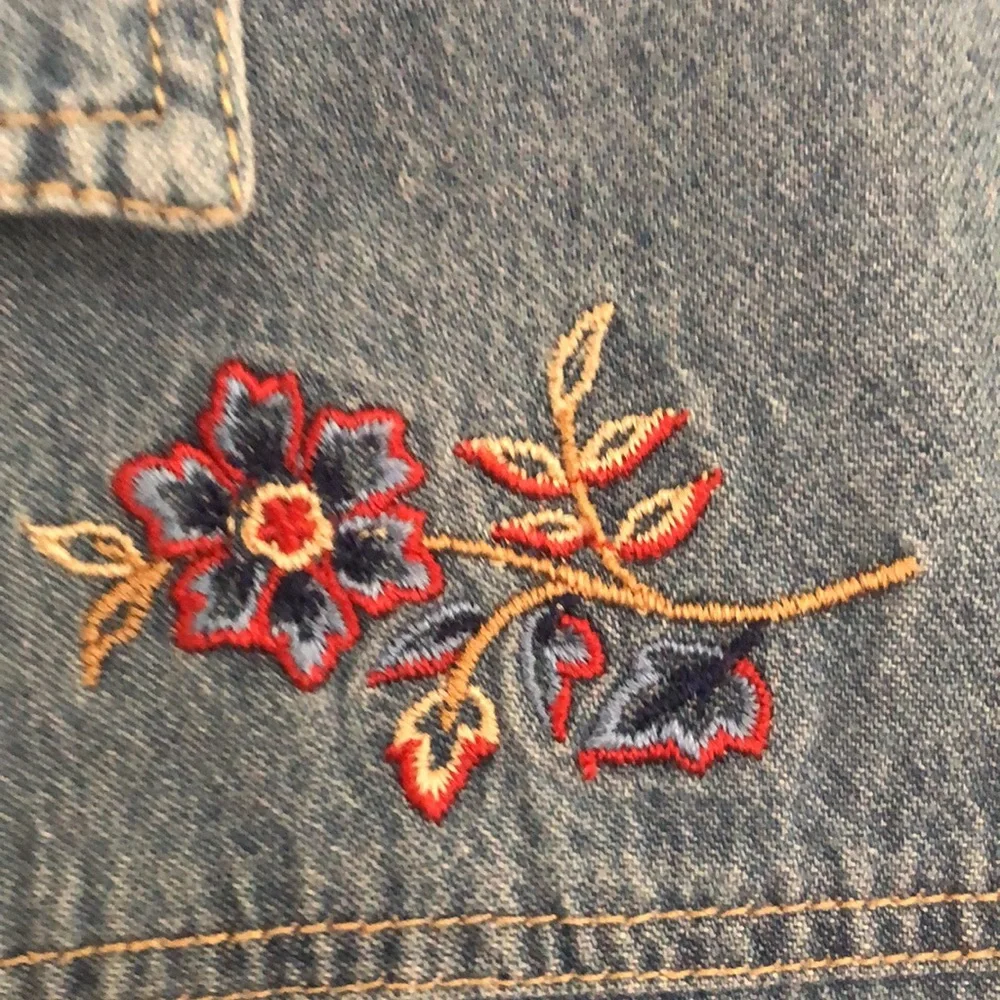 Capacity Woman Denim top - Picture 5 of 9
